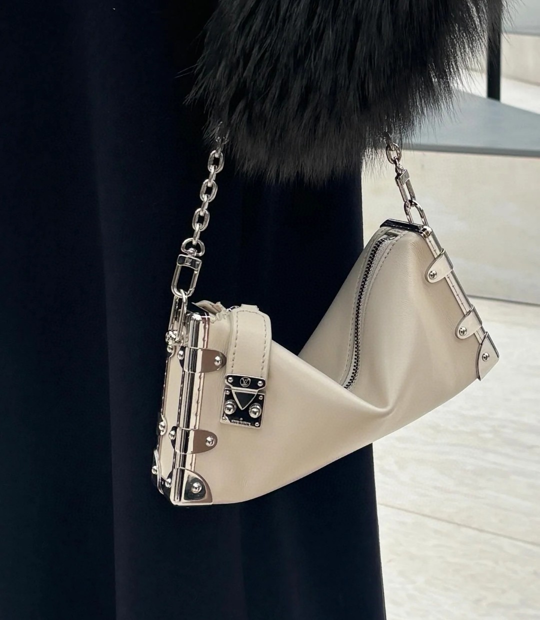 1:1 Replica LV bag SLIM SIDE TRUNK M25445 — 1:1 Replica