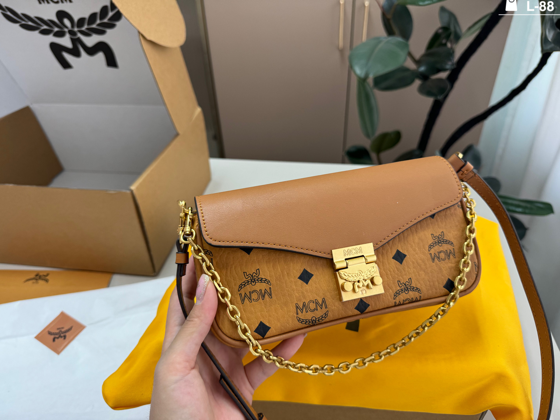 1:1 Replica MCM bag MCM — Premium Replica — photo 2