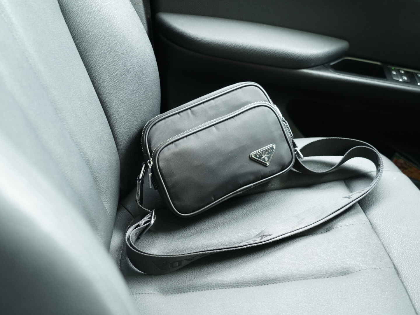 1:1 Replica PRADA bag PRADA — Premium Replica