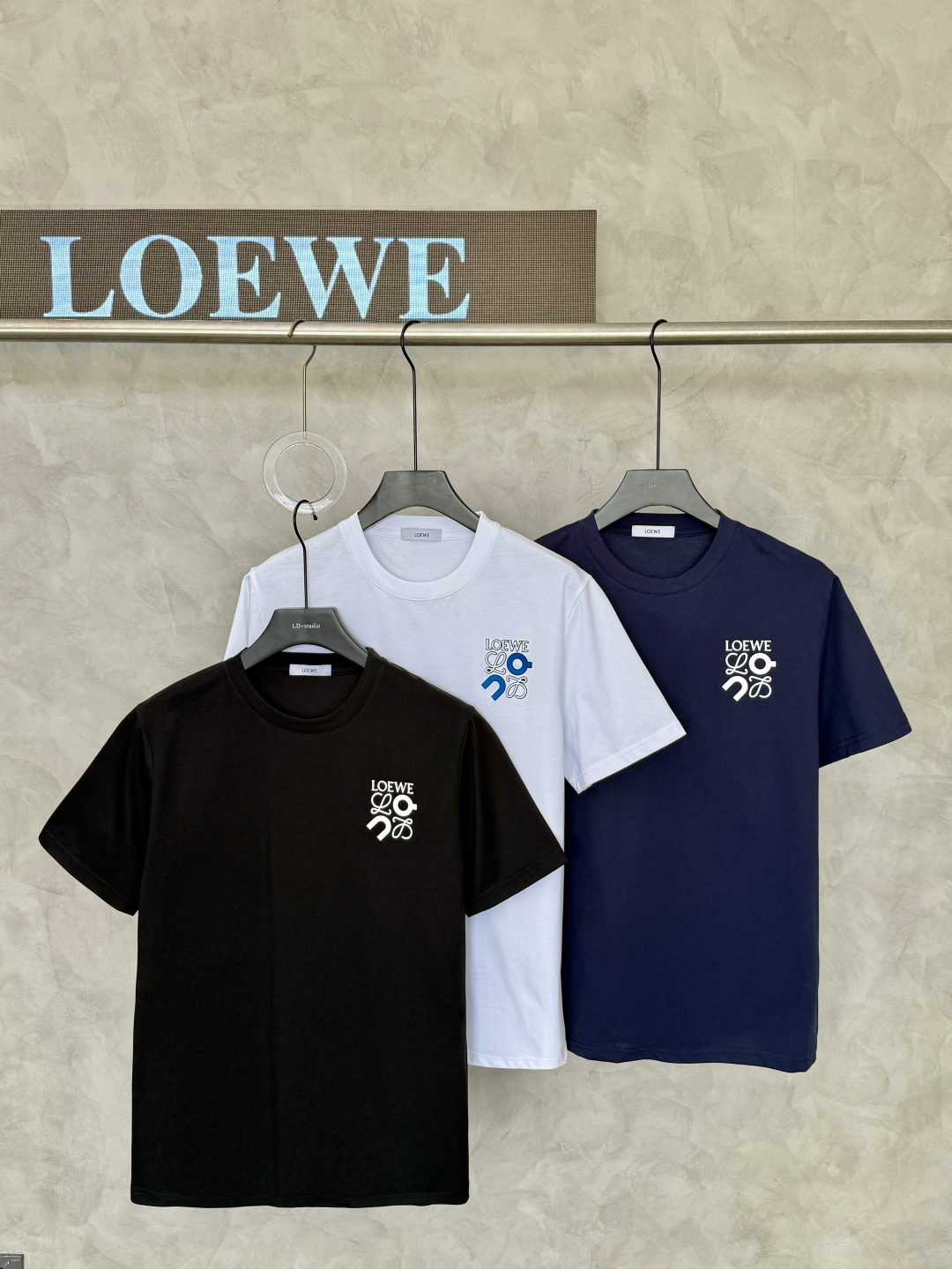 1:1 Replica Loewe men Summer — Premium Replica