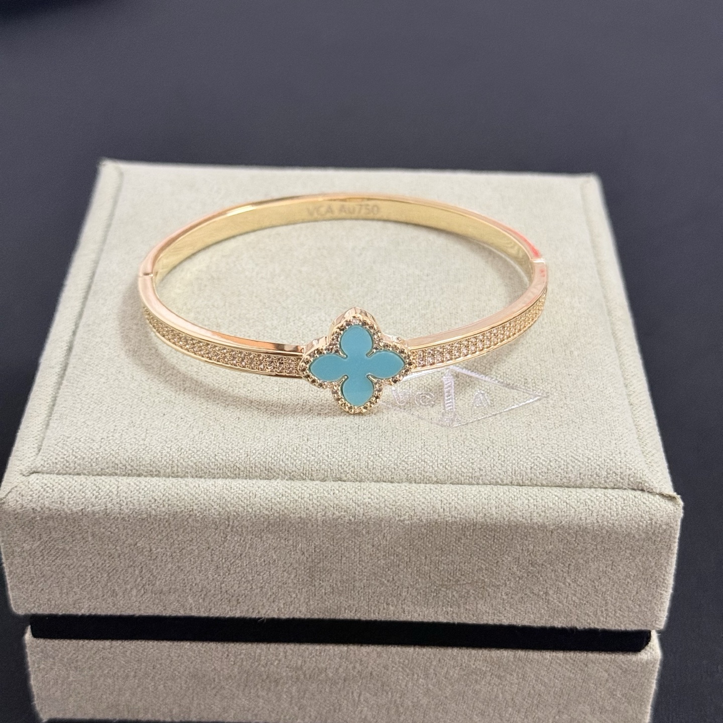 1:1 Replica Van Cleef & Arpels Jewelry 〔 〕 VCA V — AAA Quality Replica