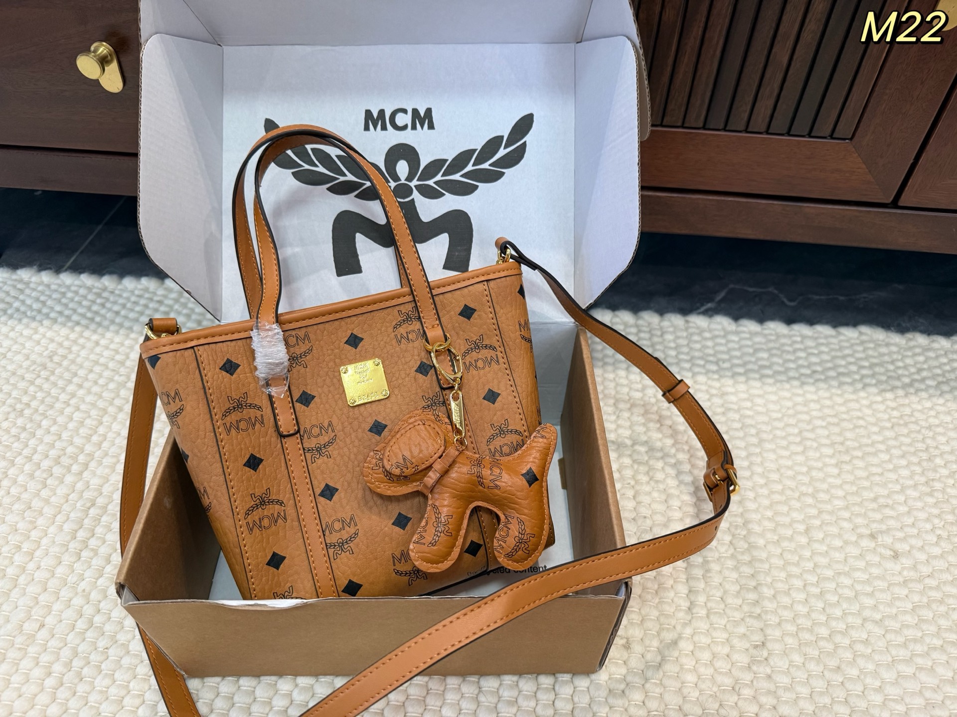 1:1 Replica MCM bag Airplane box — 1:1 Replica