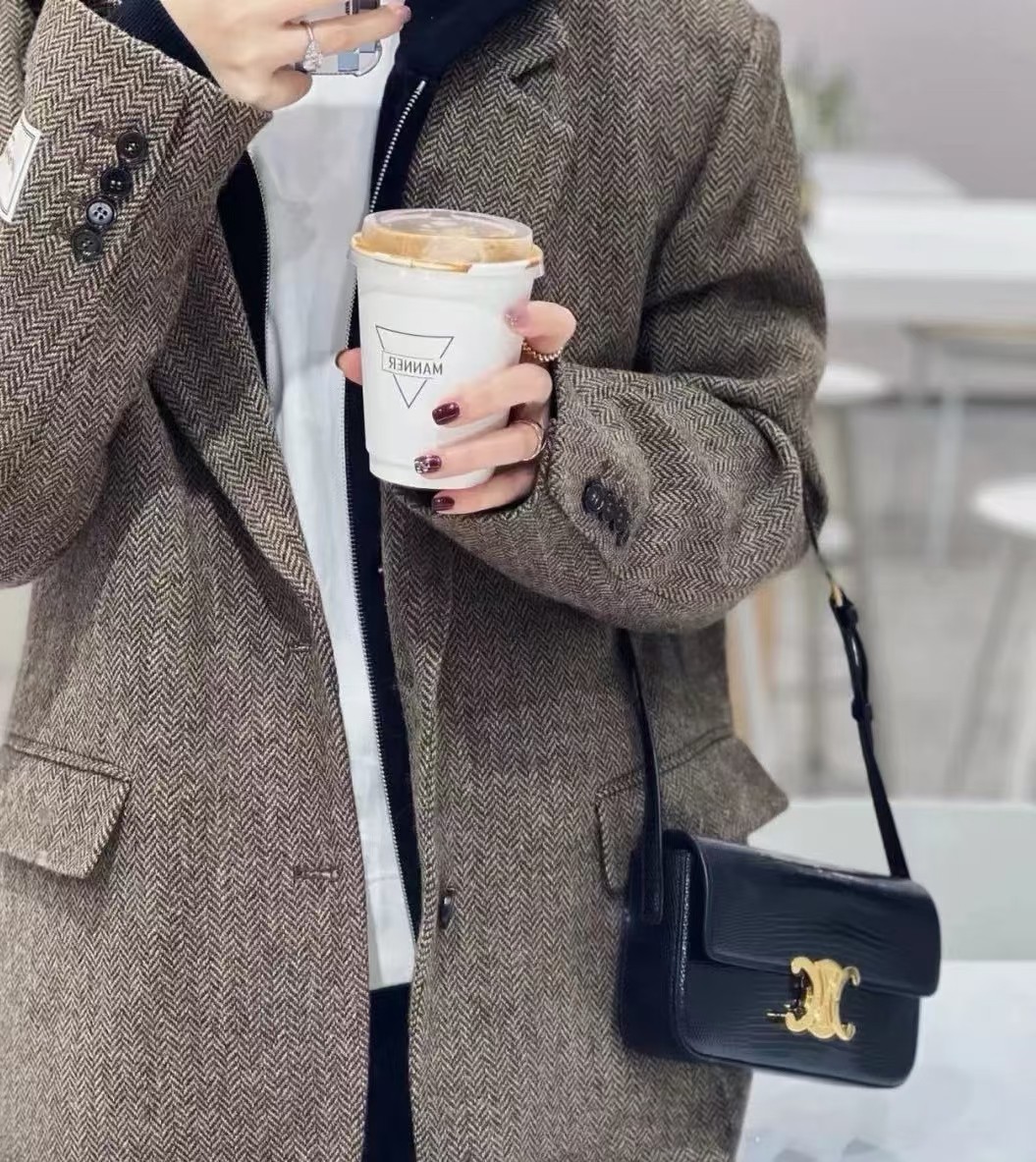 1:1 Replica Celine bag Black — 1:1 Replica