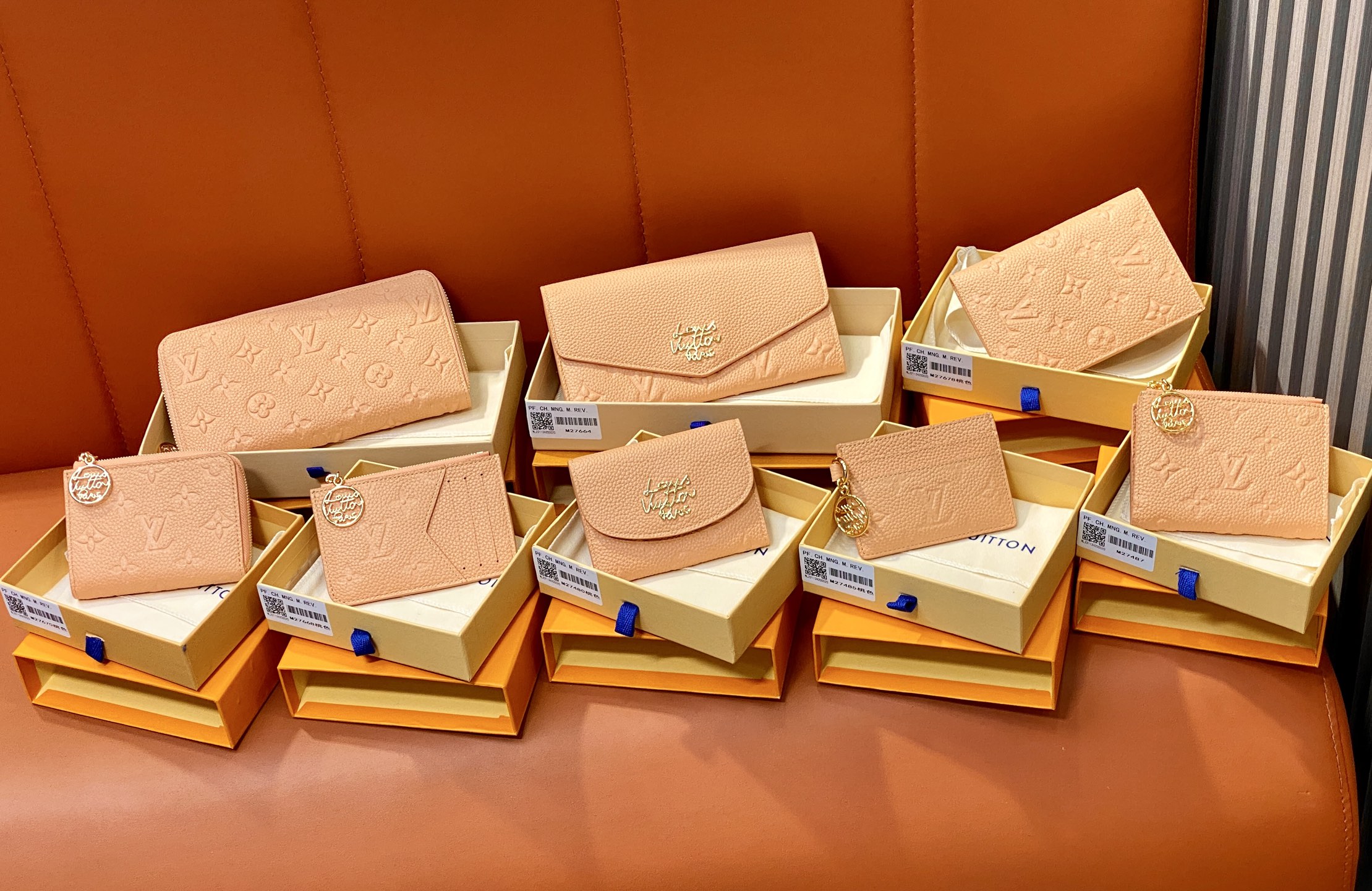 1:1 Replica LV bag M27664 Sarah — Premium Replica