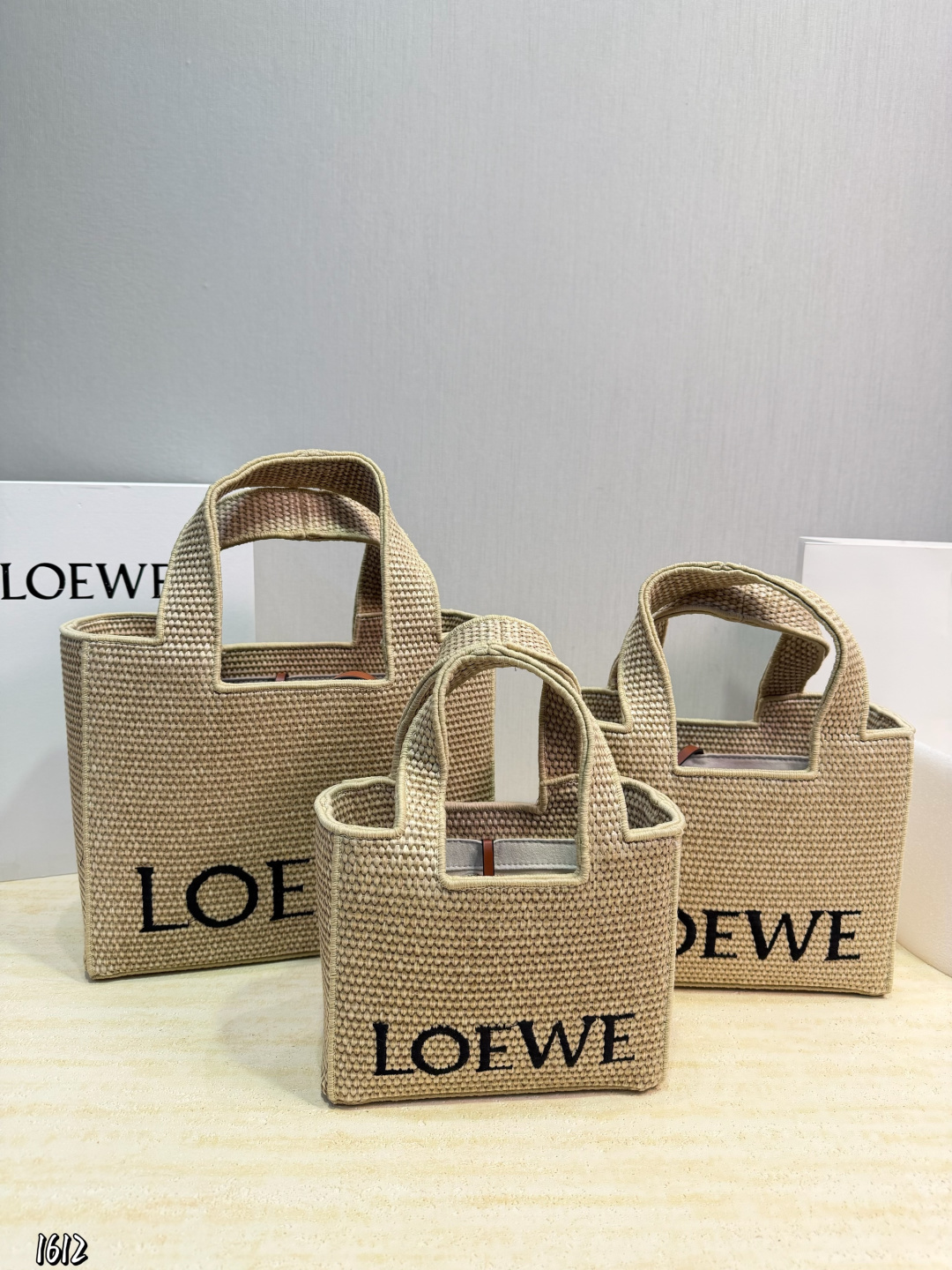 1:1 Replica LOEWE bag LOEWE logo — Premium Replica