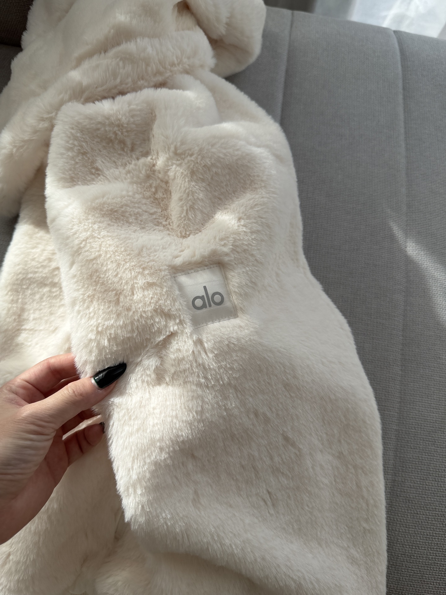 1:1 Replica Alo Jacket Extremely solid fur! — Premium Replica