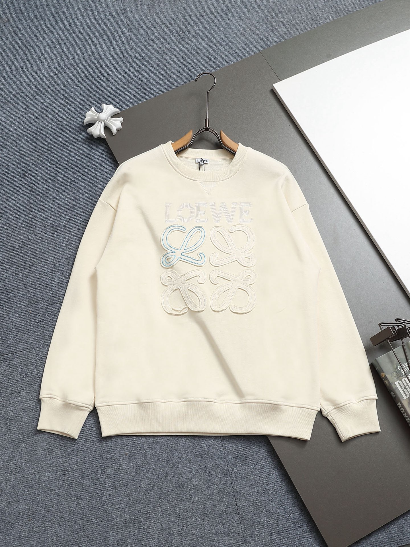 1:1 Replica Loewe men LOEWE/ 420g — AAA Quality Replica