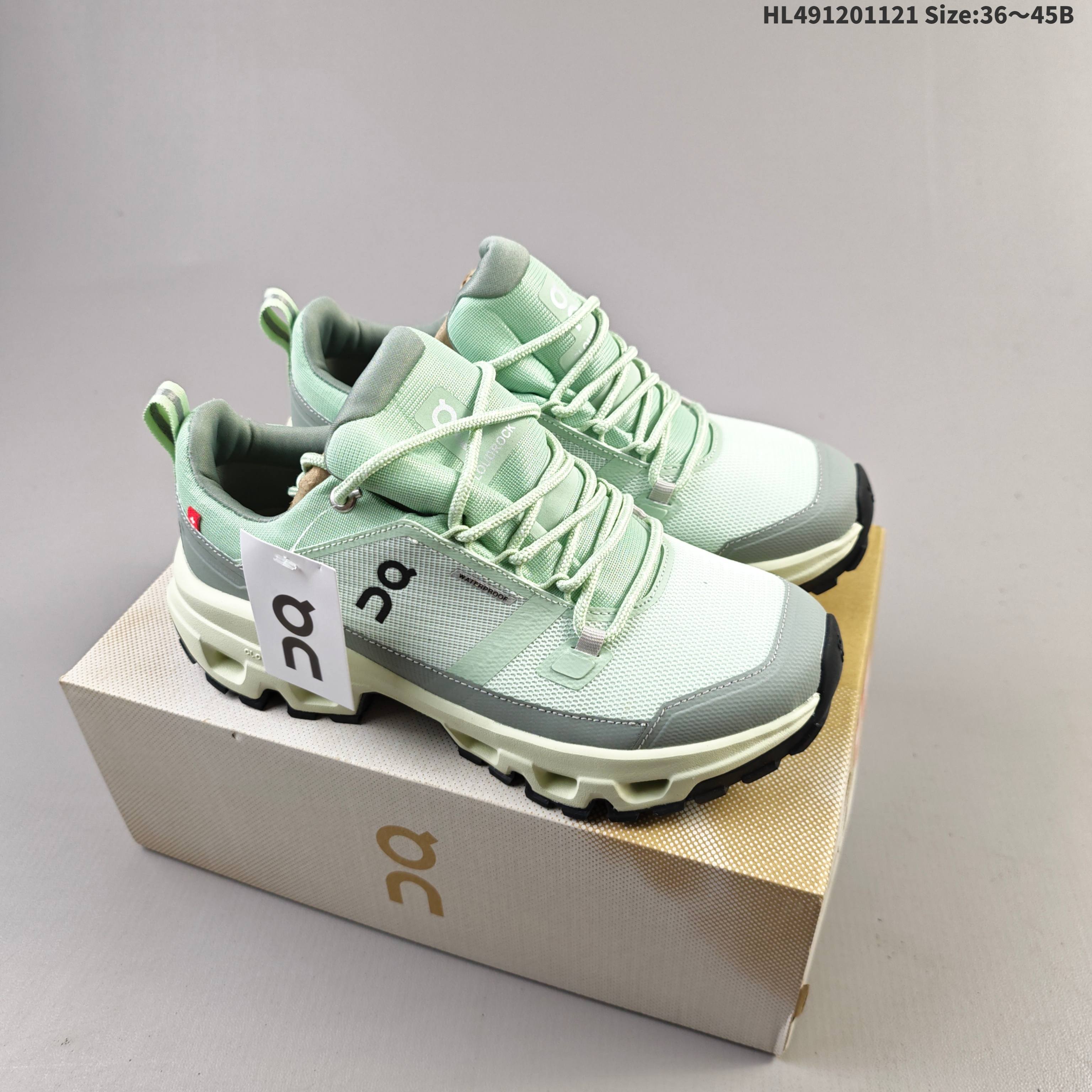 1:1 Replica Other On Running Cloudrock Low — AAA Quality Replica