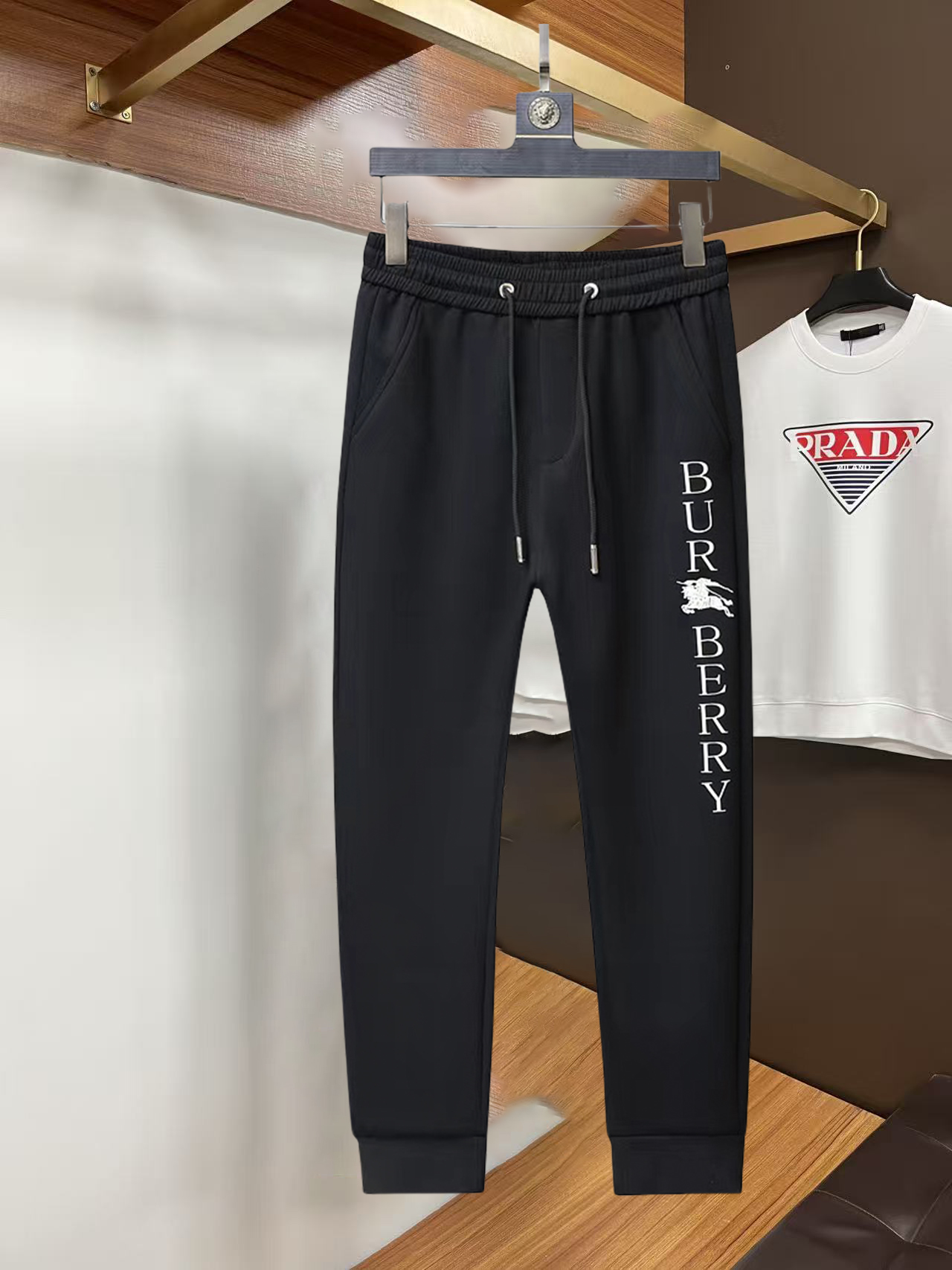 1:1 Replica Burberry men LOGO — 1:1 Replica