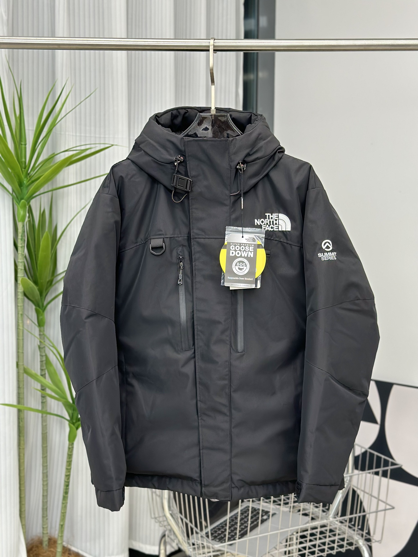 1:1 Replica The North Face Down Jackets, 𝗧𝗵𝗲 𝗡𝗼𝗿𝘁𝗵 𝗙𝗮𝗰𝗲｜North Face Himalayan — AAA Quality Replica