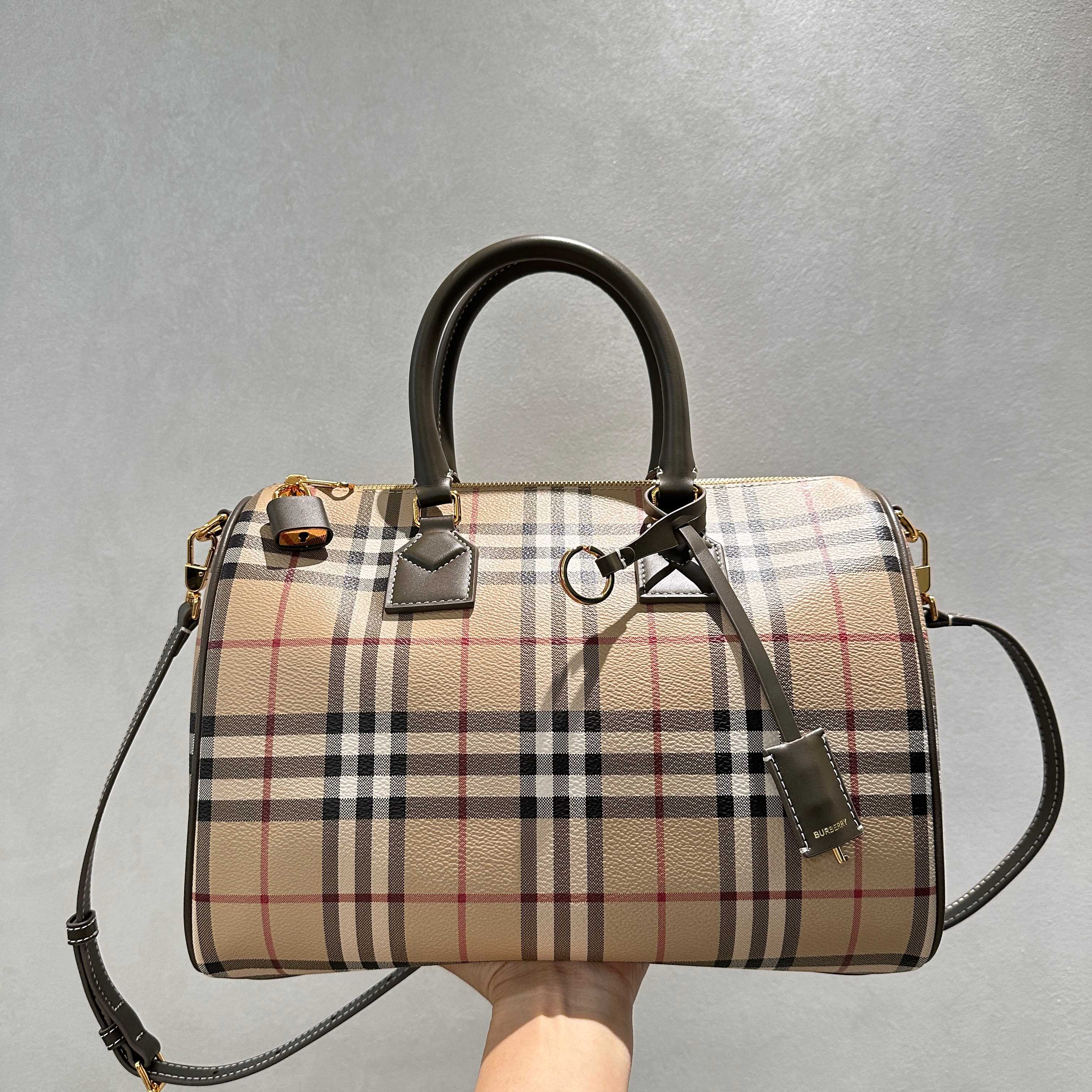 1:1 Replica Burberry bag Spot goods — AAA Quality Replica