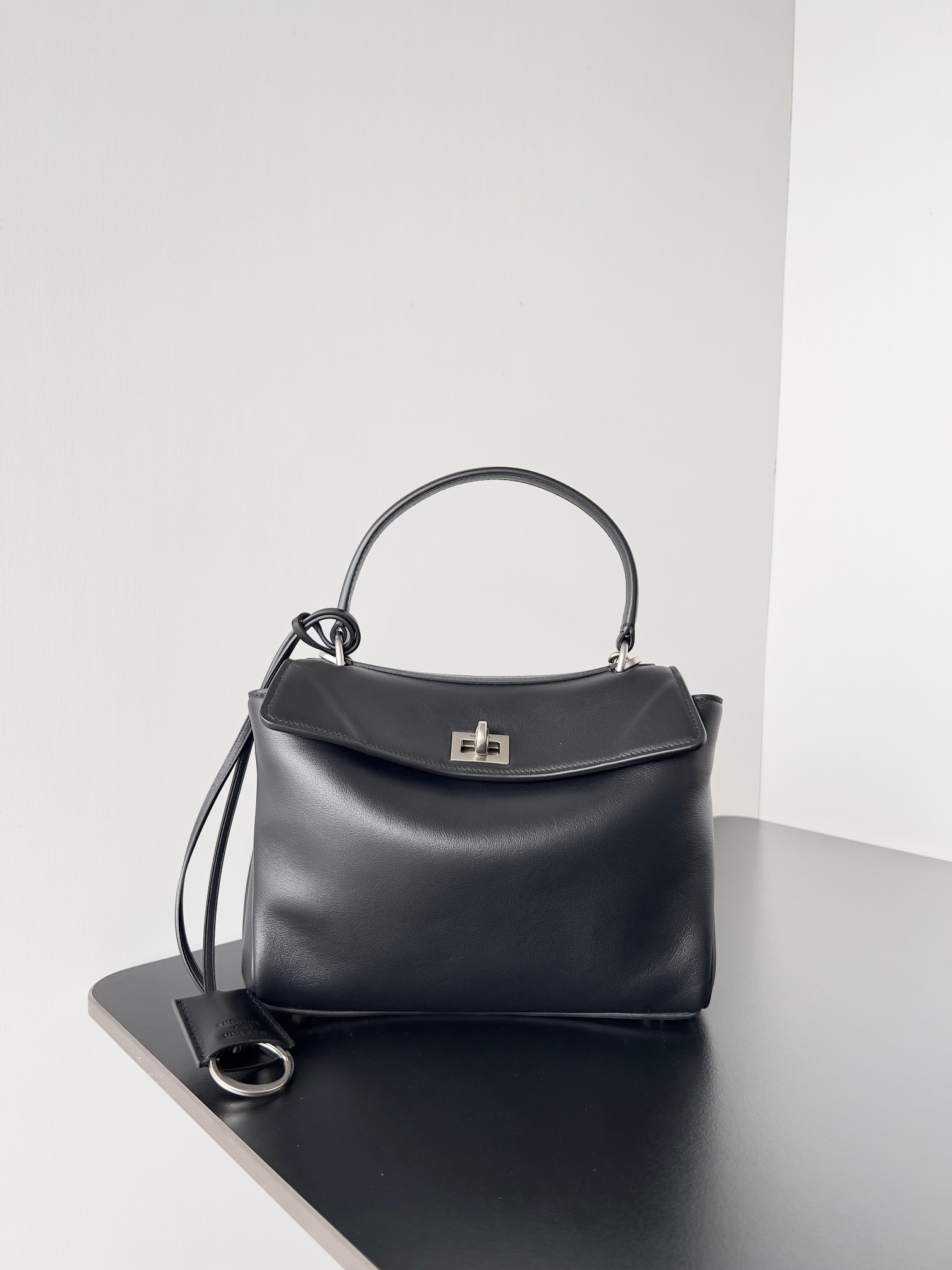 1:1 Replica Balenciaga bag 𝐁𝐚𝐥𝐞𝐧𝐜𝐢𝐚𝐠𝐚 𝐑𝐨𝐝𝐞𝐨 — Premium Replica