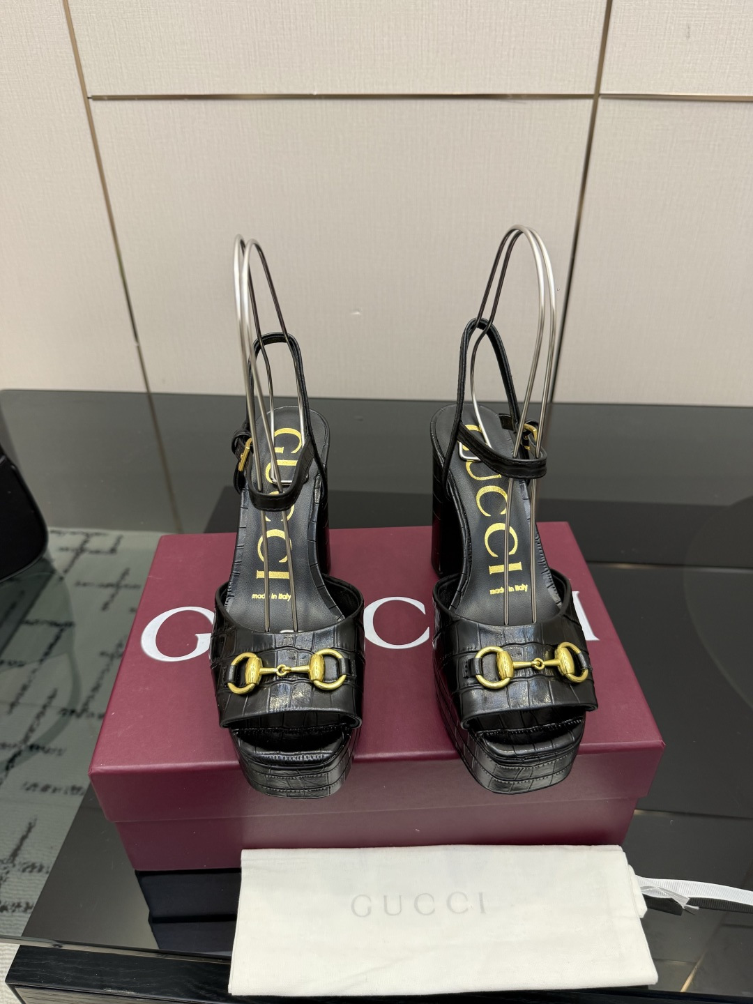 1:1 Replica prada hat Prada ins — 1:1 Replica