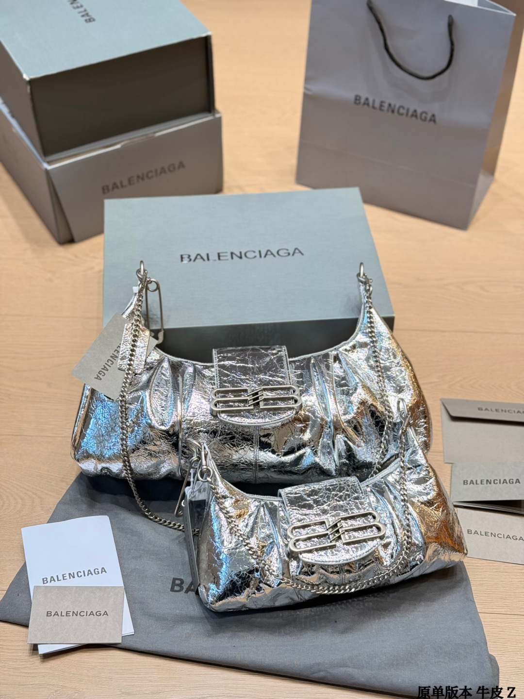 1:1 Replica Balenciaga bag replica