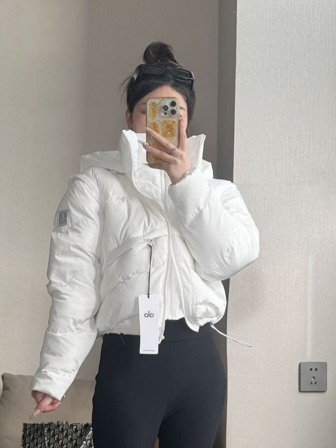 1:1 Replica Alo Jacket White — Premium Replica