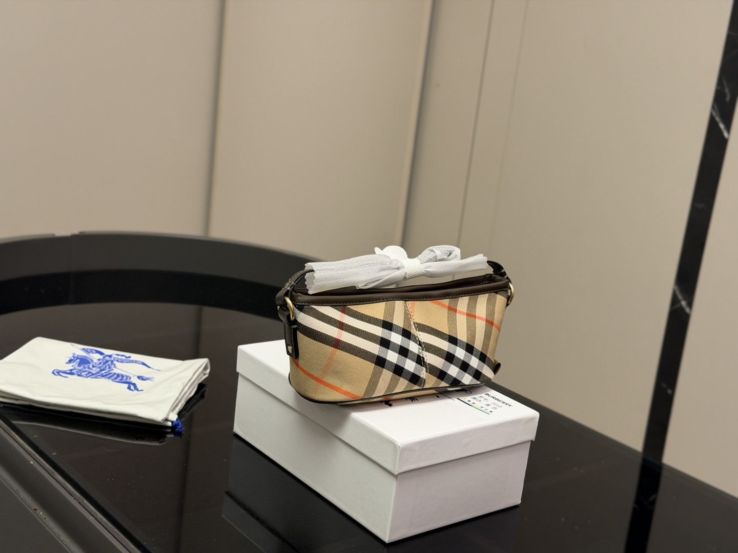 1:1 Replica Burberry bag size 20*9cm — 1:1 Replica — photo 2