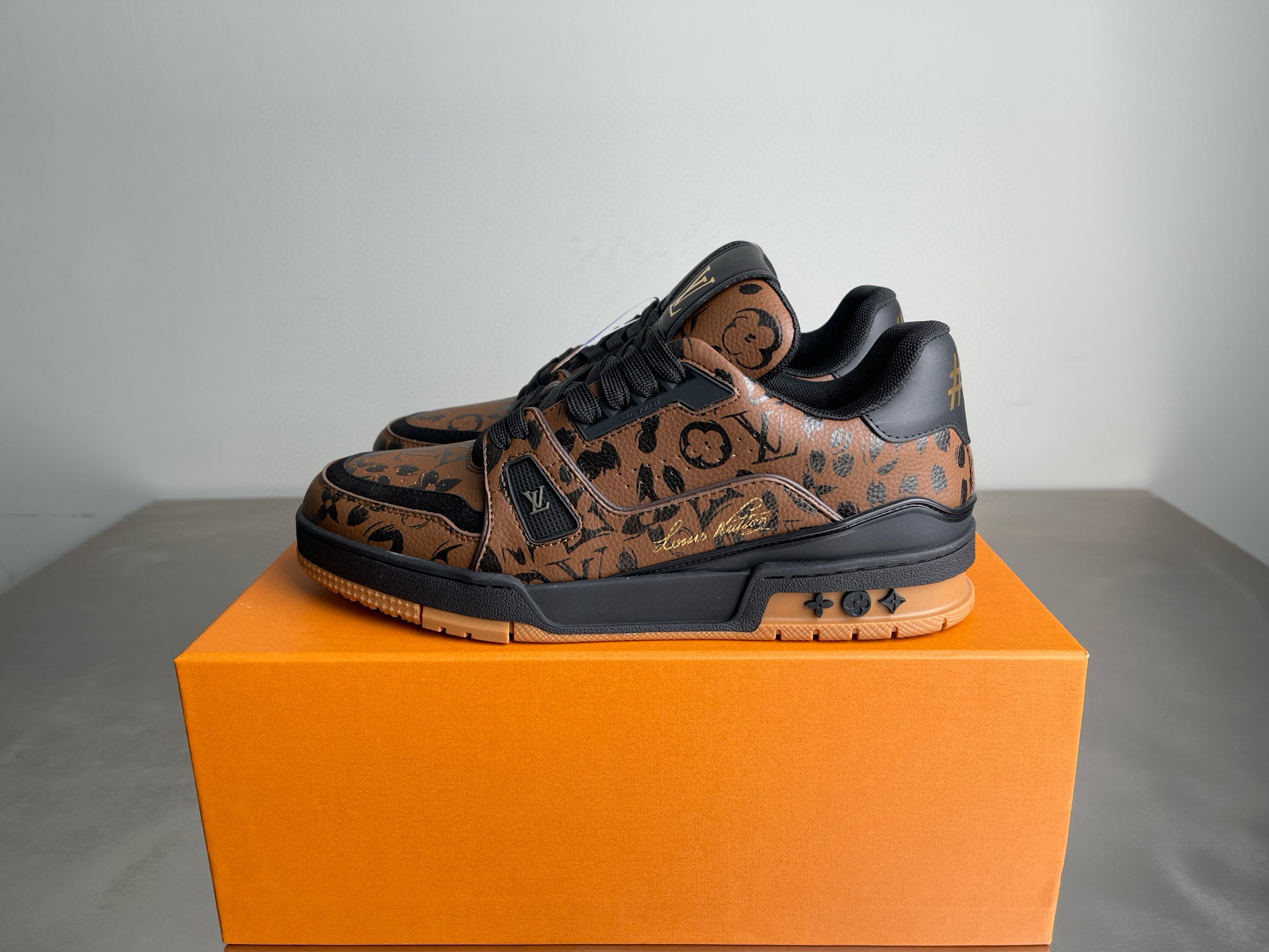 1:1 Replica Louis Vuitton shoe Top — Premium Replica