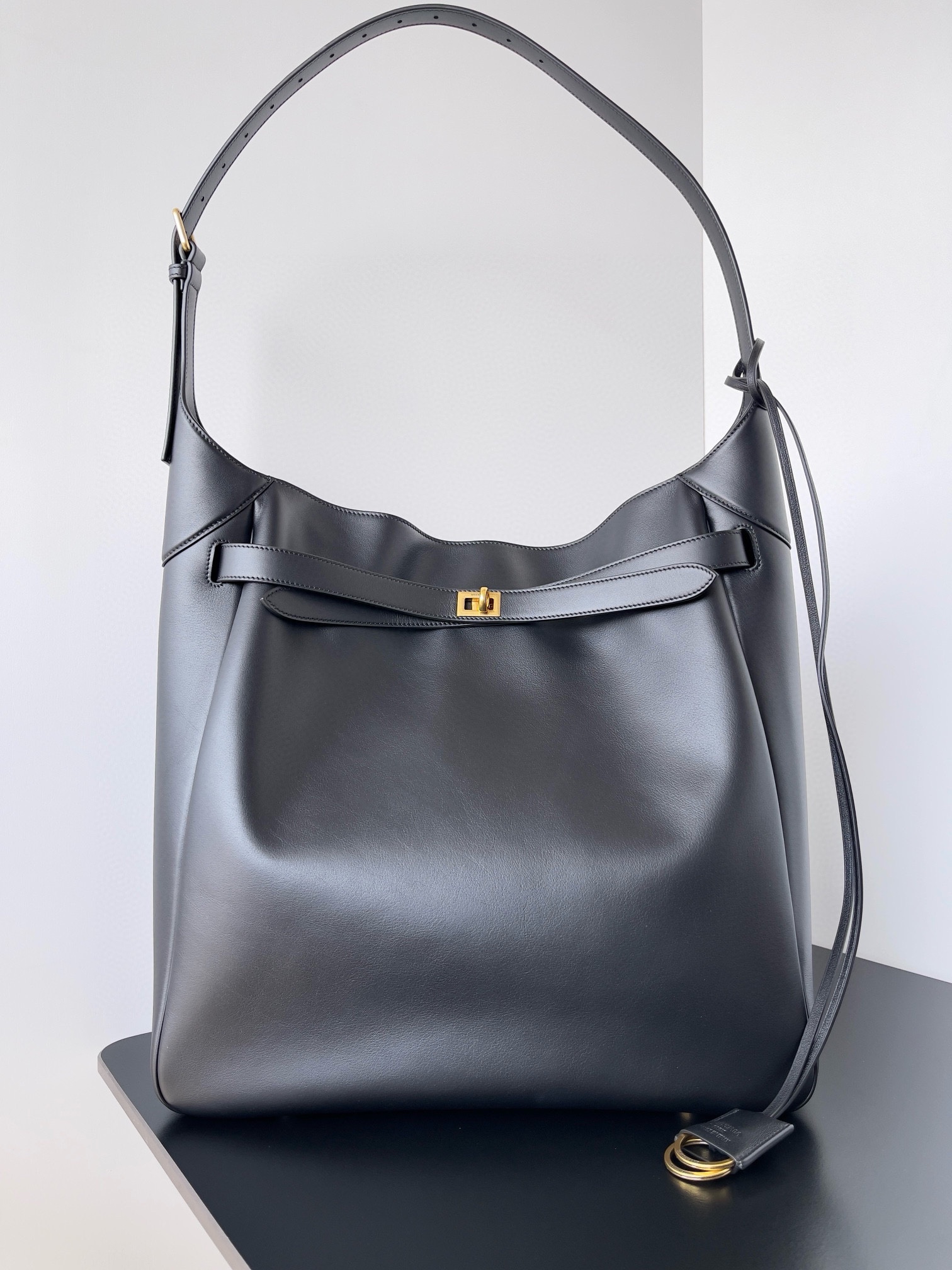 1:1 Replica Balenciaga bag 𝐁𝐚𝐥𝐞𝐧𝐜𝐢𝐚𝐠𝐚 𝐁𝐞𝐥 𝐀𝐢𝐫 𝐇𝐨𝐛𝐨 — AAA Quality Replica