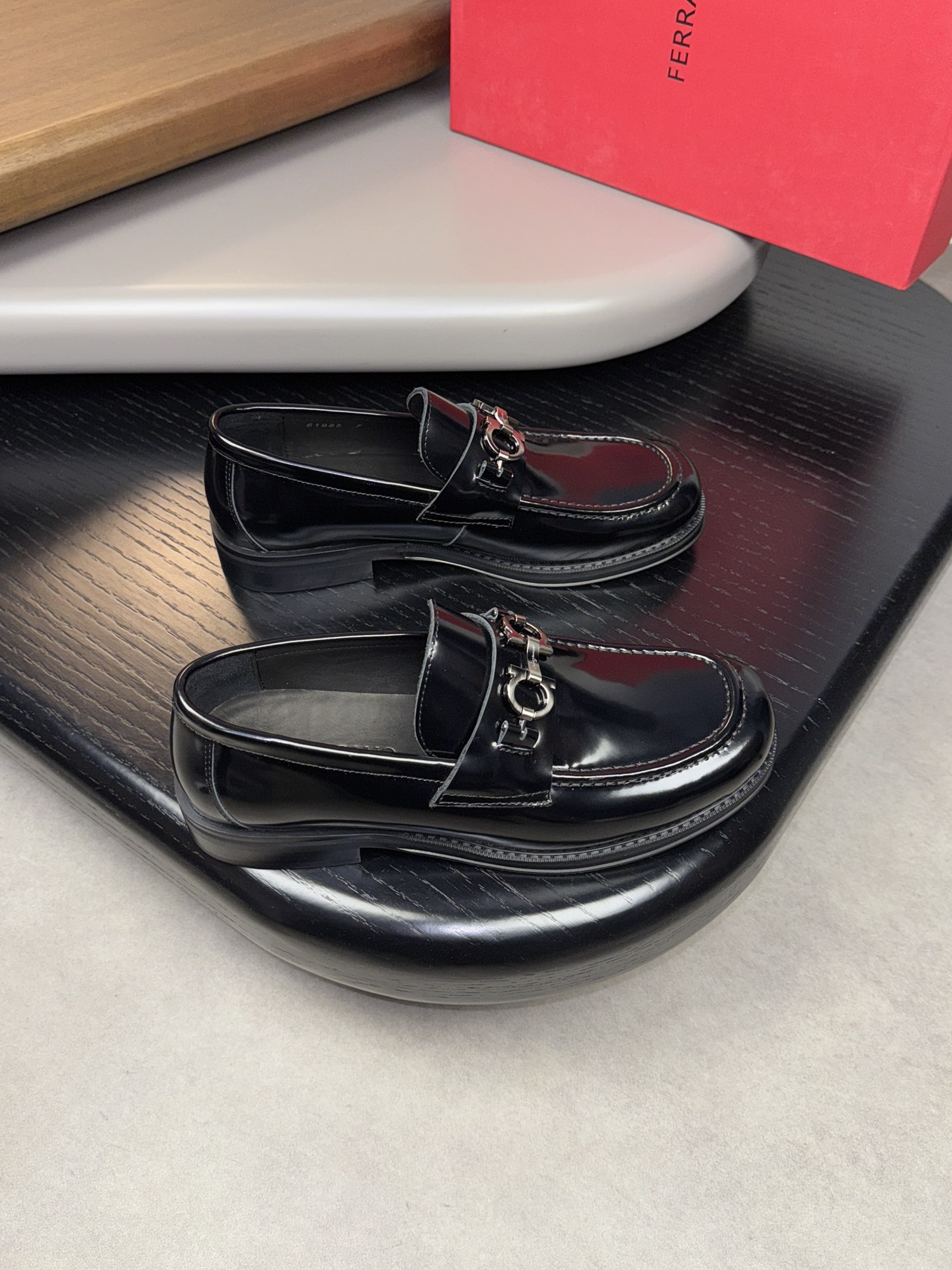 1:1 Replica Ferragamo shoe — 1:1 Replica
